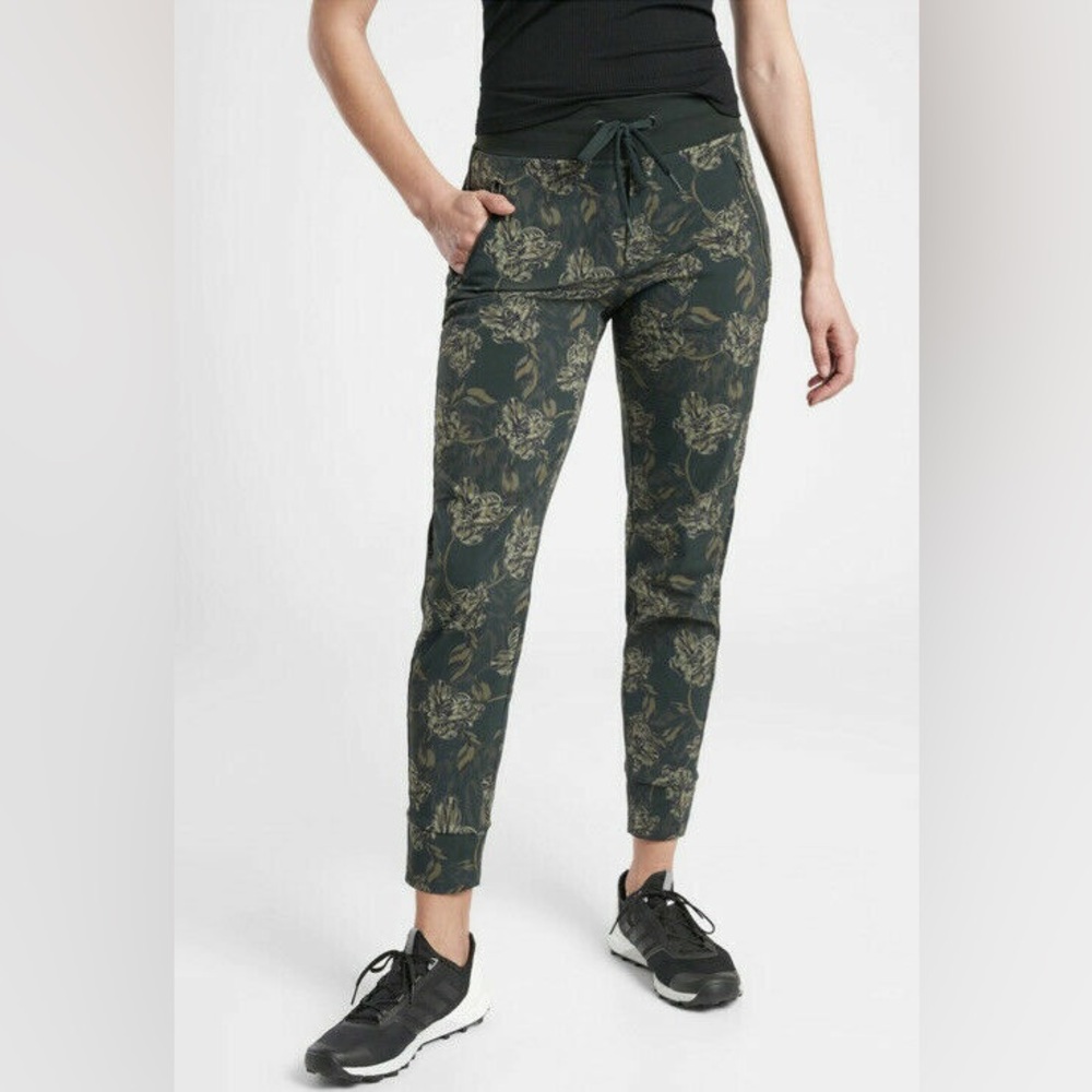 Athleta Trekkie North Print Jogger